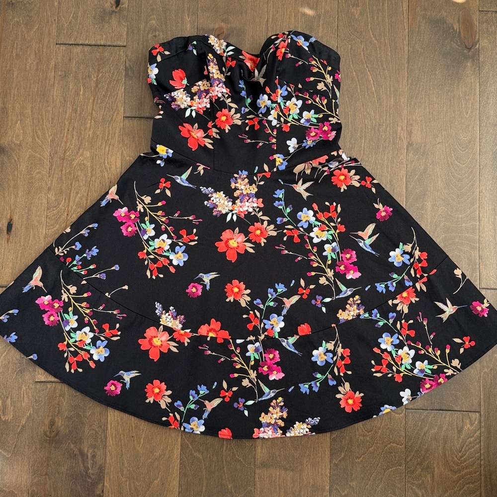 🌺Express Black Strapless A-Line Cocktail Dress with Vibrant Colors